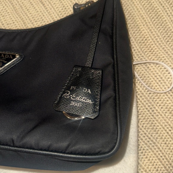 Prada Re-Edition 2005 Black Purse - Picture 3 of 8